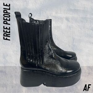FREE PEOPLE DISCO DAYS PLATFORM BOOTS IN BLACK CRINKLED PATENT NEW